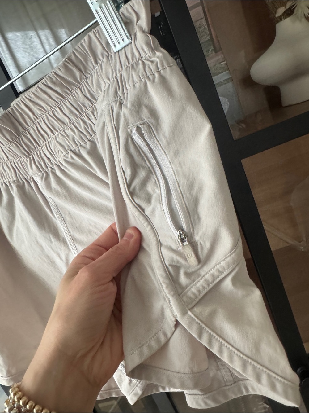 Lululemon Tracker Shorts running V 4" swift ultra lined zipper low rise - Picture 8 of 9